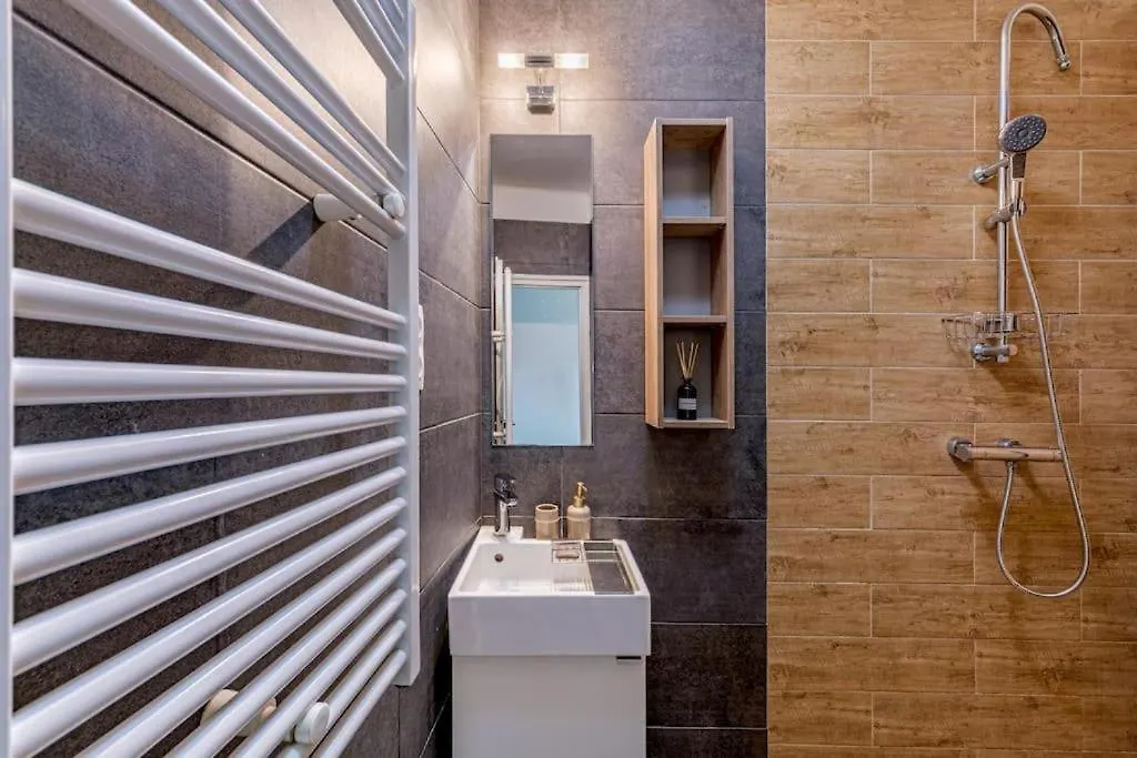 Apartment Chain Bridge Studio Budapest Hungary